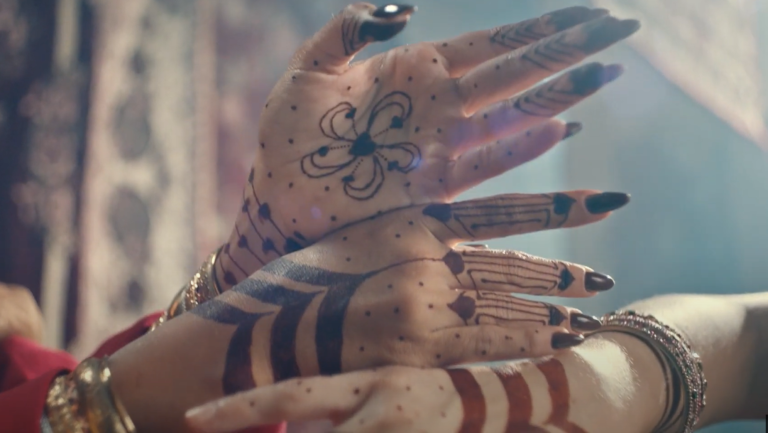 MINI and Serviceplan Turn Henna into a Health Awareness Tool